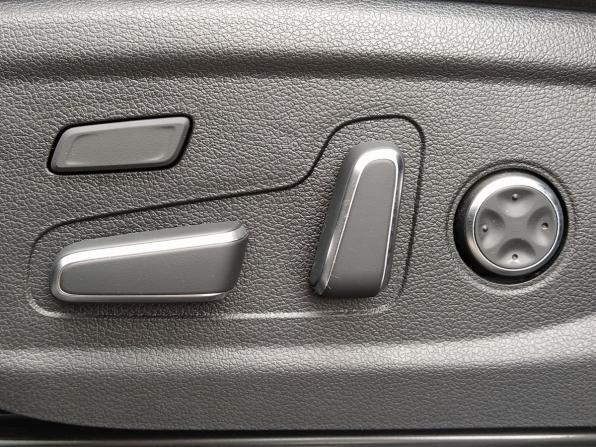 Hyundai Santa Fe IV Рестайлинг с пробегом 2021 года, цена 4 200 000 рублей, 65492 км, внедорожник, Автокод Объявления