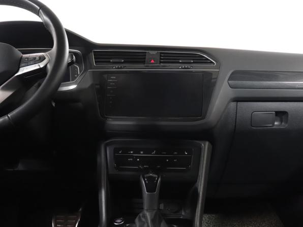 Volkswagen Tiguan II Рестайлинг с пробегом 2021 года, цена 3 679 900 рублей, 70854 км, внедорожник, Автокод Объявления