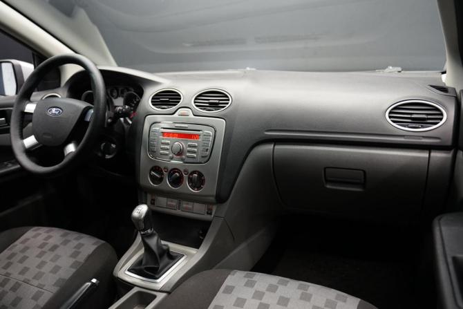 Ford Focus II Рестайлинг с пробегом 2009 года, цена 620 000 рублей, 210455 км, хэтчбек, Автокод Объявления
