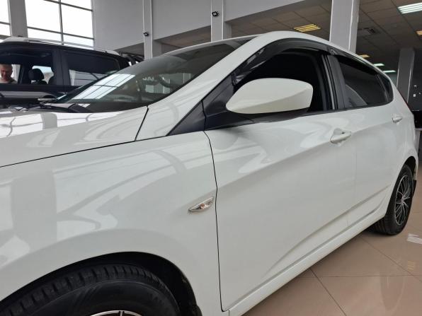 Hyundai Solaris I Рестайлинг с пробегом 2016 года, цена 963 000 рублей, 98000 км, хэтчбек, Автокод Объявления