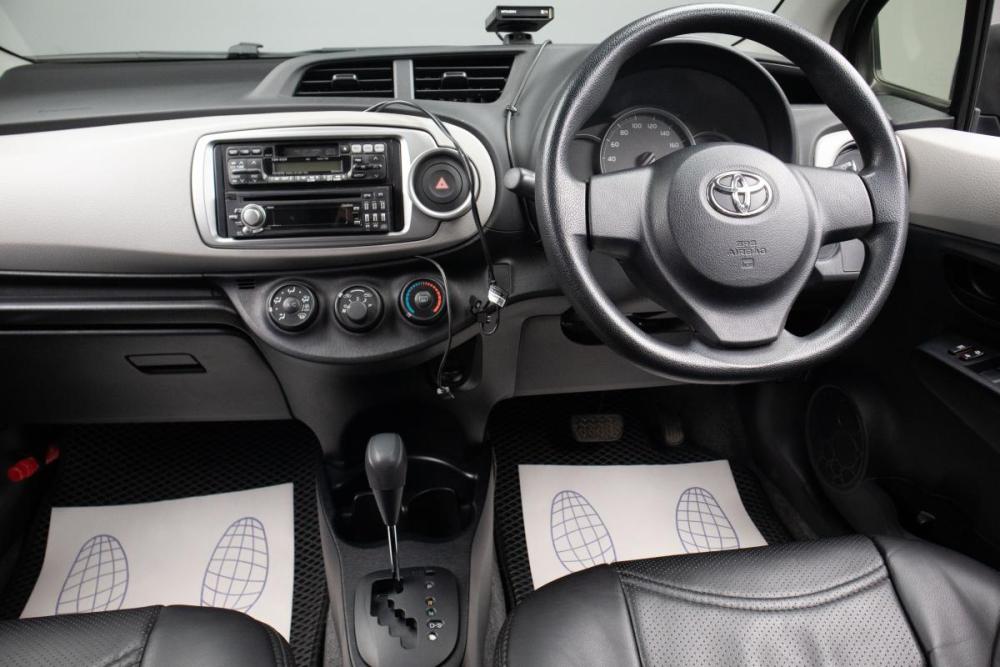 Toyota Vitz III (XP130) Оренбург  - изображение 9
