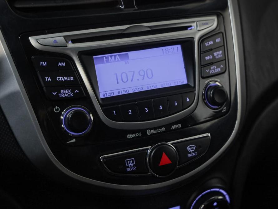 Hyundai Solaris I Санкт-Петербург  - изображение 13