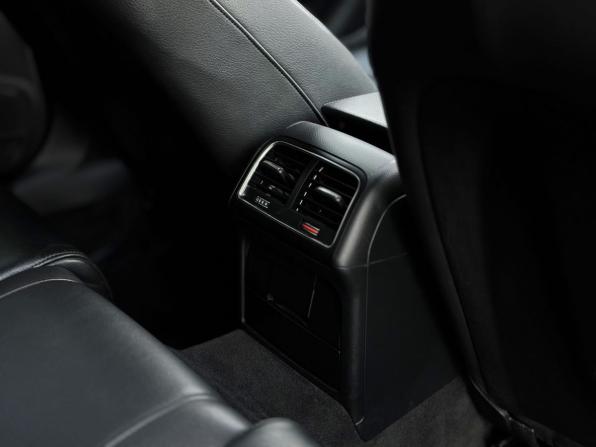 Audi A4 IV (B8) Рестайлинг с пробегом 2015 года, цена 1 850 000 рублей, 223425 км, седан, Автокод Объявления