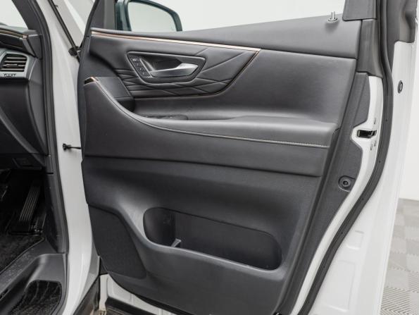 Toyota Alphard IV с пробегом 2024 года, цена 9 490 000 рублей, 29829 км, минивэн, Автокод Объявления