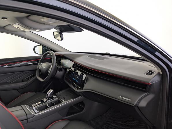 Dongfeng Shine Max с пробегом 2024 года, цена 1 745 000 рублей, 15600 км, седан, Автокод Объявления