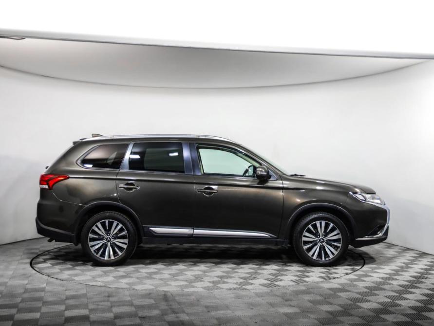 Mitsubishi Outlander III Рестайлинг 3 Санкт-Петербург  - изображение 4
