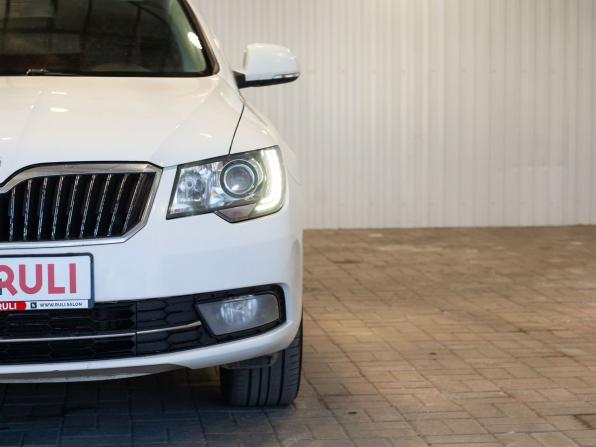 Skoda Superb II Рестайлинг с пробегом 2014 года, цена 1 085 000 рублей, 214866 км, лифтбек, Автокод Объявления