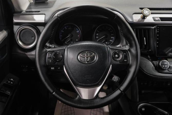 Toyota RAV4 IV (XA40) Рестайлинг с пробегом 2016 года, цена 2 259 000 рублей, 131000 км, внедорожник, Автокод Объявления
