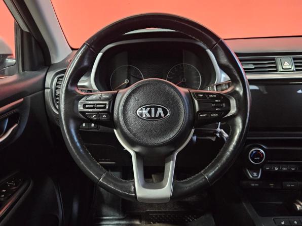 Kia Rio IV Рестайлинг с пробегом 2021 года, цена 1 850 000 рублей, 41070 км, хэтчбек, Автокод Объявления