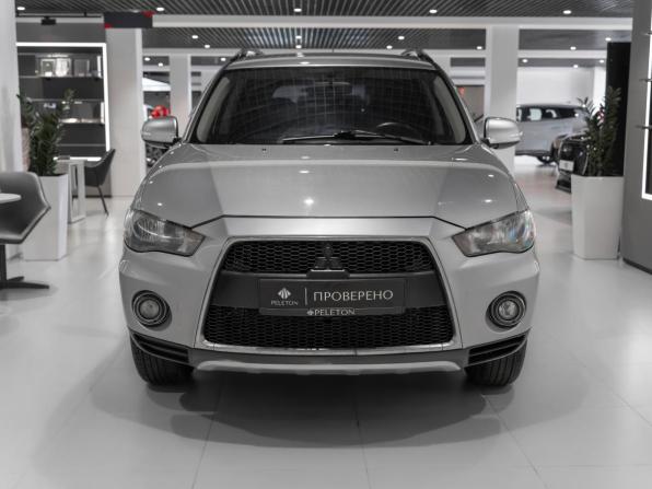 Mitsubishi Outlander II Рестайлинг с пробегом 2011 года, цена 815 000 рублей, 302279 км, внедорожник, Автокод Объявления