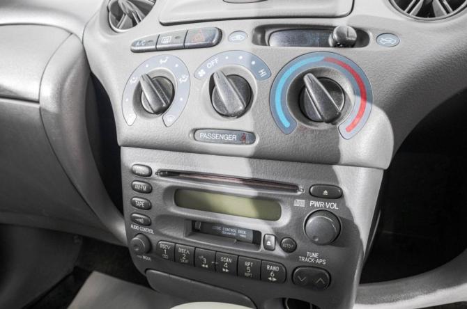 Toyota Platz с пробегом 2000 года, цена 349 000 рублей, 300000 км, седан, Автокод Объявления