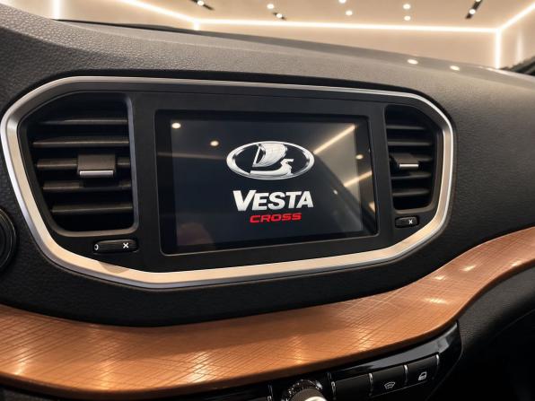 Lada (ВАЗ) Vesta I Рестайлинг (NG) с пробегом 2024 года, цена 1 495 000 рублей, 57000 км, универсал, Автокод Объявления