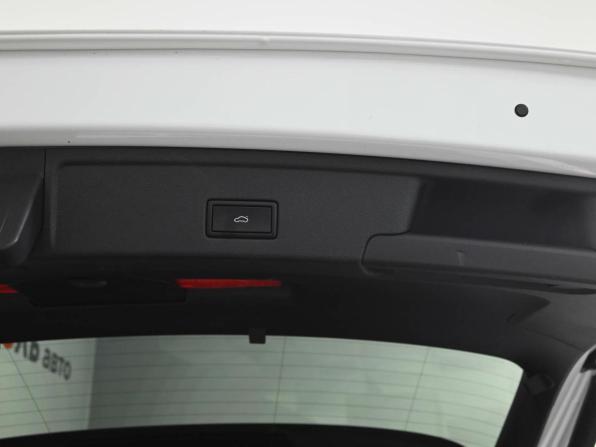 Volkswagen Touareg III с пробегом 2019 года, цена 5 200 000 рублей, 125000 км, внедорожник, Автокод Объявления