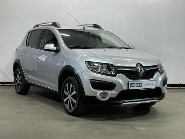 Renault Sandero II с пробегом 2015 года, цена 990 000 рублей, 117903 км, хэтчбек, Автокод Объявления