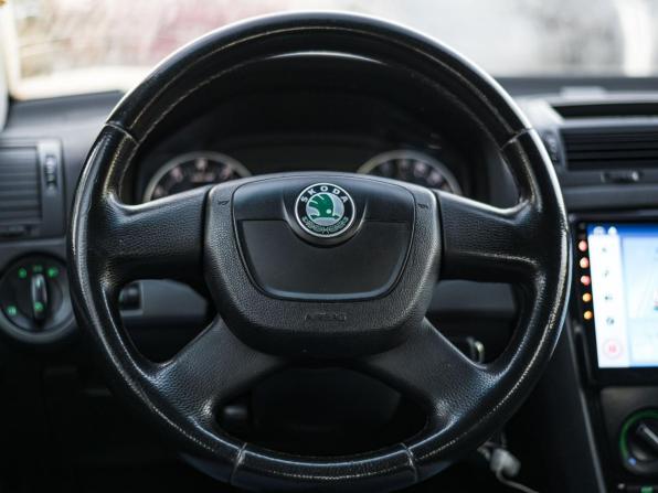 Skoda Octavia II (A5) Рестайлинг с пробегом 2011 года, цена 530 000 рублей, 217361 км, универсал, Автокод Объявления