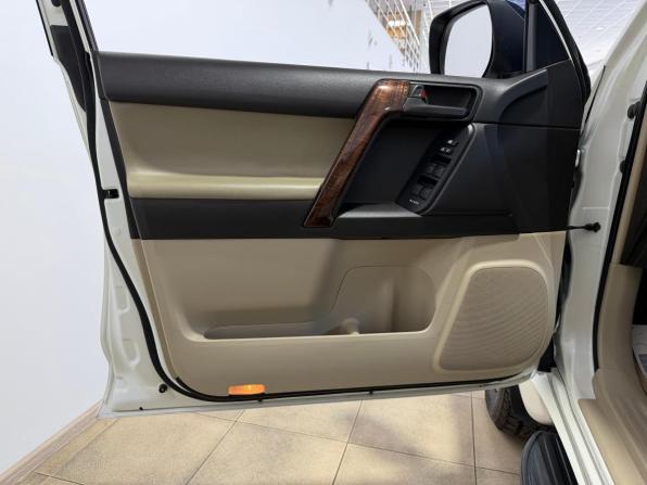 Toyota Land Cruiser Prado 150 Series с пробегом 2010 года, цена 2 900 000 рублей, 148800 км, внедорожник, Автокод Объявления