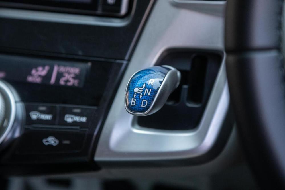 Toyota Prius Alpha I (ZVW40/41) Иркутск  - изображение 11