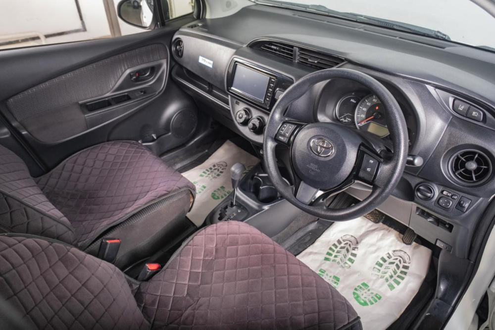Toyota Vitz III (XP130) Рестайлинг 2 Томск  - изображение 9