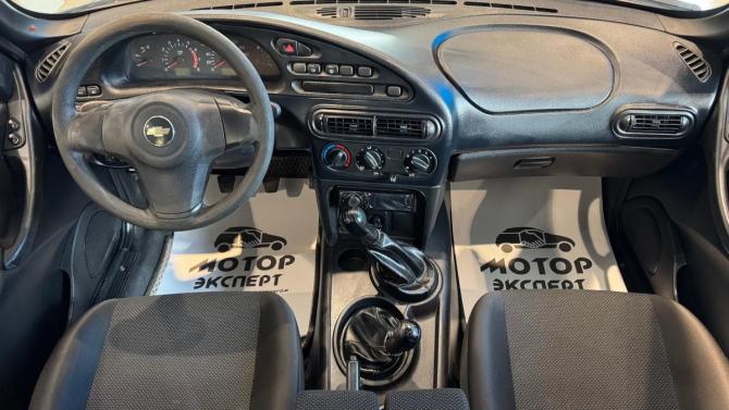 Chevrolet Niva I Рестайлинг с пробегом 2015 года, цена 535 000 рублей, 165825 км, внедорожник, Автокод Объявления