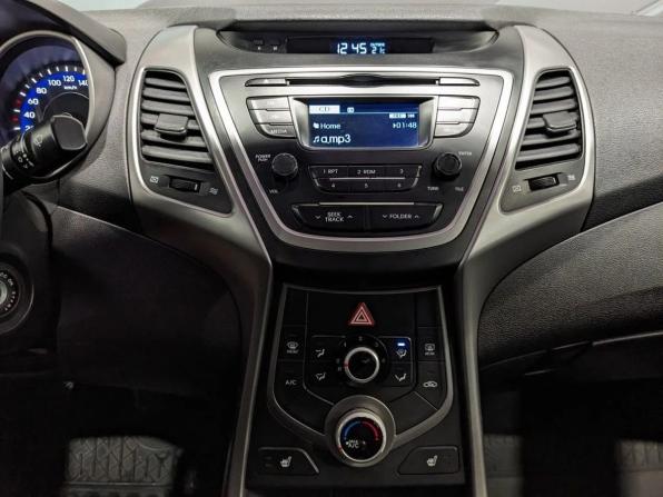 Hyundai Elantra V (MD) Рестайлинг с пробегом 2015 года, цена 1 045 000 рублей, 174315 км, седан, Автокод Объявления