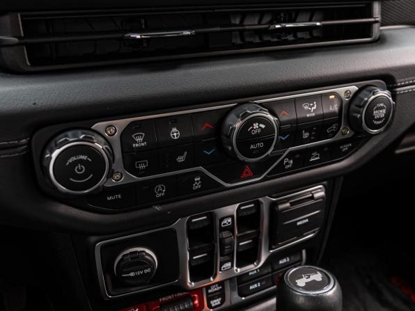 Jeep Wrangler IV (JL) Рестайлинг с пробегом 2024 года, цена 9 380 000 рублей, 24322 км, внедорожник, Автокод Объявления