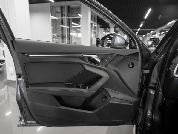 Audi A3 IV (8Y) Рестайлинг с пробегом 2022 года, цена 2 760 000 рублей, 48889 км, седан, Автокод Объявления