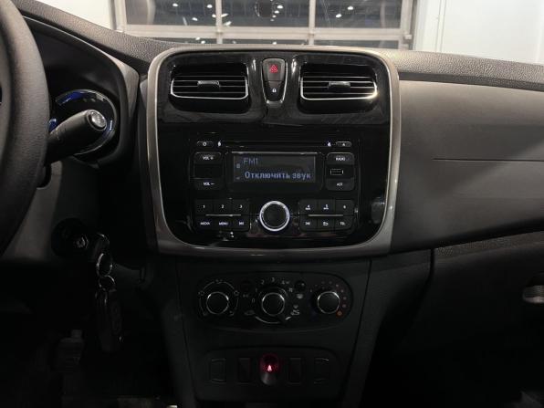 Renault Logan II Рестайлинг с пробегом 2020 года, цена 735 000 рублей, 83116 км, седан, Автокод Объявления