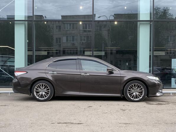Toyota Camry VIII (XV70) с пробегом 2019 года, цена 2 820 000 рублей, 94144 км, седан, Автокод Объявления
