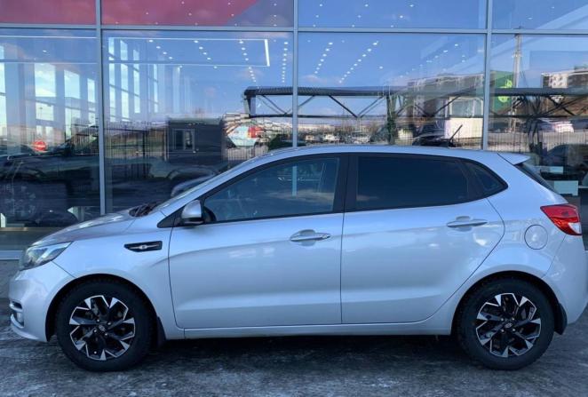 Kia Rio III Рестайлинг с пробегом 2016 года, цена 900 000 рублей, 121669 км, хэтчбек, Автокод Объявления