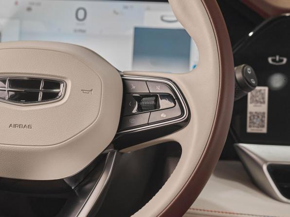 Geely Monjaro I с пробегом 2023 года, цена 3 049 000 рублей, 51400 км, внедорожник, Автокод Объявления