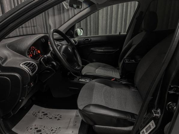 Peugeot 206 с пробегом 2004 года, цена 270 000 рублей, 240000 км, хэтчбек, Автокод Объявления