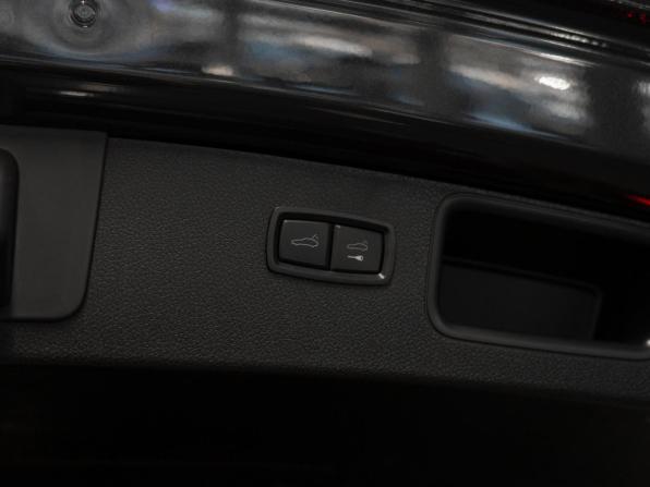 Porsche Macan I Рестайлинг с пробегом 2019 года, цена 5 300 000 рублей, 35959 км, внедорожник, Автокод Объявления