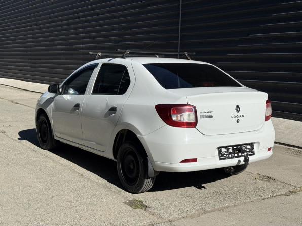 Renault Logan II с пробегом 2018 года, цена 350 000 рублей, 329873 км, седан, Автокод Объявления