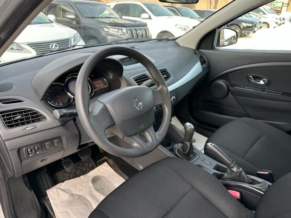 Renault Fluence I Рестайлинг с пробегом 2014 года, цена 899 000 рублей, 103000 км, седан, Автокод Объявления