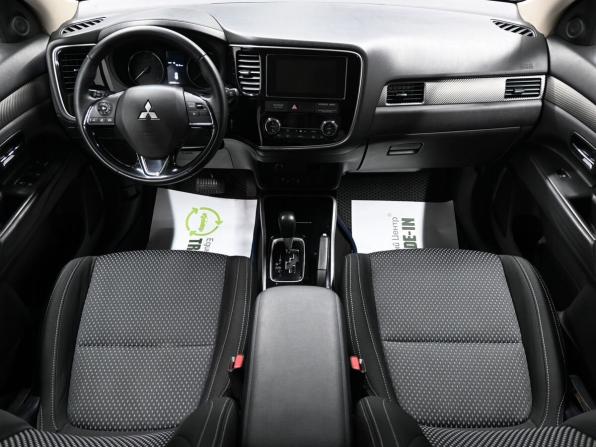 Mitsubishi Outlander III Рестайлинг 2 с пробегом 2018 года, цена 1 895 000 рублей, 156892 км, внедорожник, Автокод Объявления