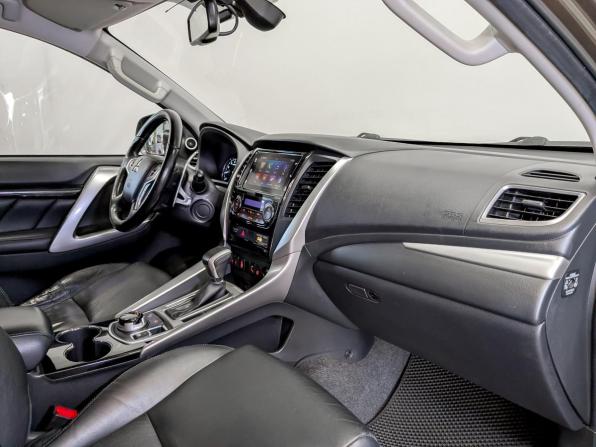 Mitsubishi Pajero Sport III с пробегом 2017 года, цена 3 100 000 рублей, 107178 км, внедорожник, Автокод Объявления