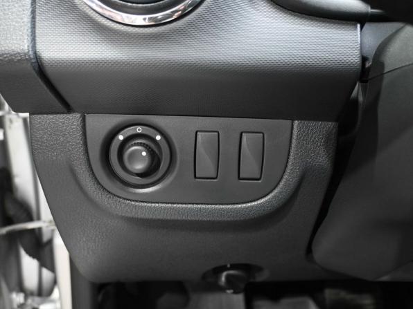 Renault Sandero II Рестайлинг с пробегом 2018 года, цена 1 229 900 рублей, 96000 км, хэтчбек, Автокод Объявления