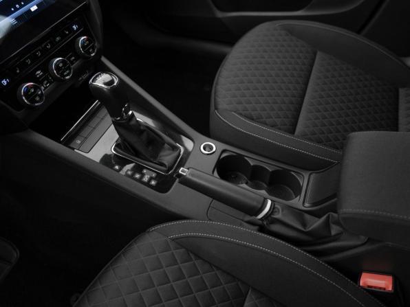 Skoda Octavia III (A7) Рестайлинг с пробегом 2018 года, цена 1 920 000 рублей, 111654 км, лифтбек, Автокод Объявления