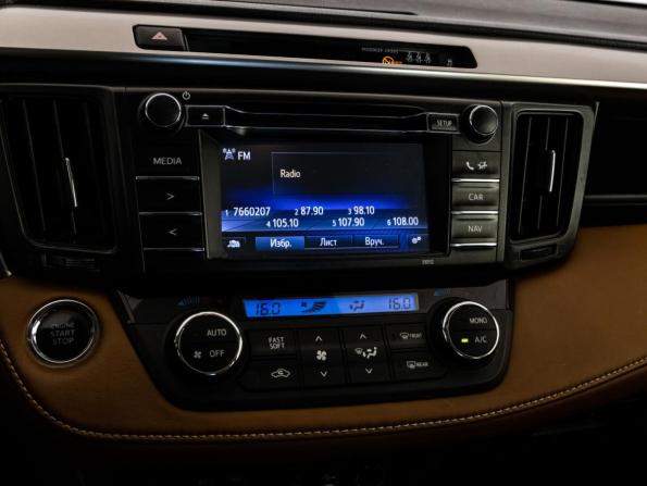 Toyota RAV4 IV (XA40) Рестайлинг с пробегом 2016 года, цена 1 849 000 рублей, 269559 км, внедорожник, Автокод Объявления