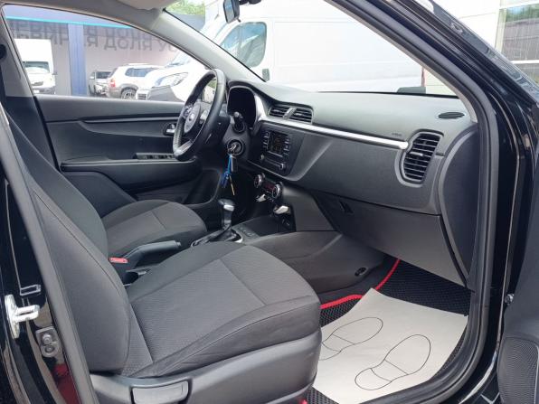 Kia Rio IV Рестайлинг с пробегом 2021 года, цена 1 710 000 рублей, 76556 км, хэтчбек, Автокод Объявления