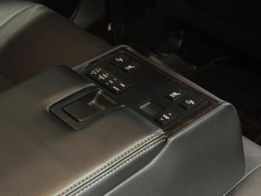 Toyota Camry VII (XV50) Рестайлинг Новосибирск  - изображение 20