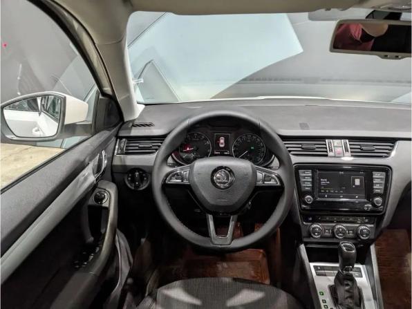 Skoda Octavia III (A7) с пробегом 2015 года, цена 1 335 000 рублей, 232000 км, лифтбек, Автокод Объявления