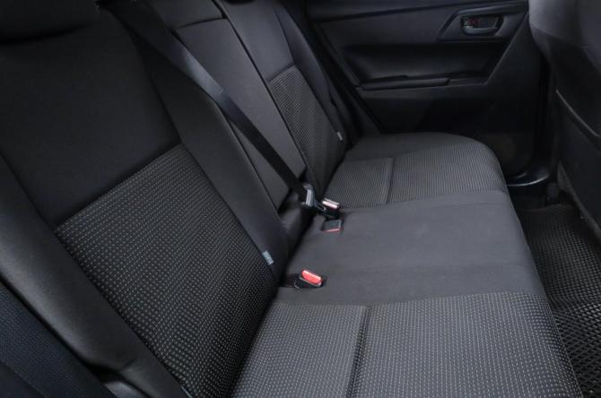 Toyota Auris II Рестайлинг с пробегом 2015 года, цена 1 329 000 рублей, 92000 км, хэтчбек, Автокод Объявления