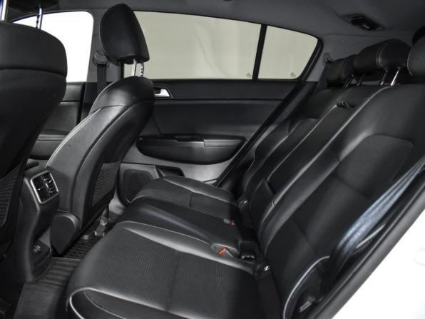 Kia Sportage IV Рестайлинг с пробегом 2018 года, цена 1 871 000 рублей, 196133 км, внедорожник, Автокод Объявления
