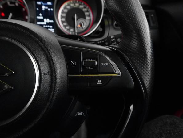 Suzuki Swift V с пробегом 2017 года, цена 1 349 000 рублей, 111140 км, хэтчбек, Автокод Объявления