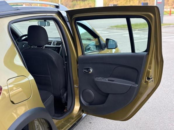 Renault Sandero II с пробегом 2016 года, цена 665 000 рублей, 173752 км, хэтчбек, Автокод Объявления