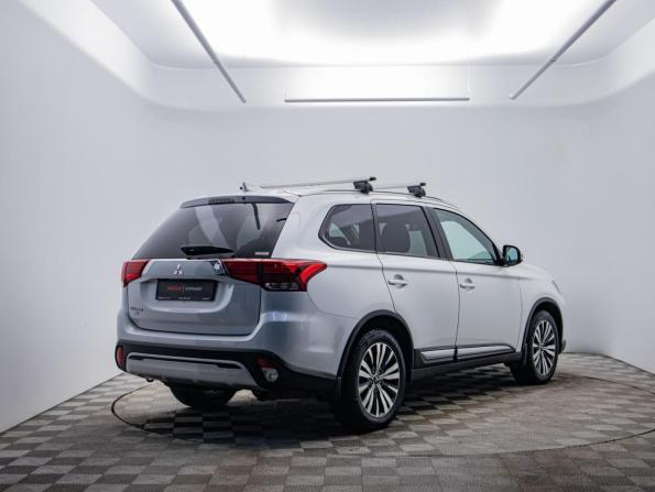 Mitsubishi Outlander III Рестайлинг 3 с пробегом 2021 года, цена 2 127 000 рублей, 184876 км, внедорожник, Автокод Объявления