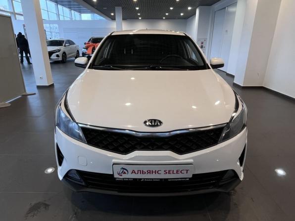 Kia Rio IV Рестайлинг с пробегом 2021 года, цена 1 479 000 рублей, 124853 км, седан, Автокод Объявления