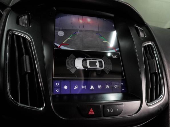 Ford Focus III Рестайлинг с пробегом 2015 года, цена 949 000 рублей, 184574 км, хэтчбек, Автокод Объявления