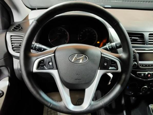 Hyundai Solaris I Рестайлинг с пробегом 2015 года, цена 999 000 рублей, 156587 км, седан, Автокод Объявления